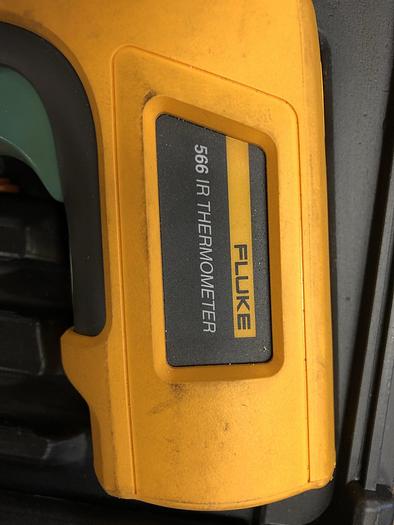 Used FLUKE 566 IR THERMOMETER