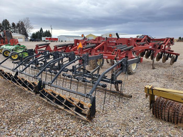 Used 19' Salford 9800 Disk Ripper