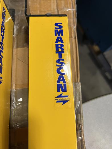 NEW-SMARTSCAN MODEL 083M1204 LIGHT CURTAIN SET, TRANSMITTER AND RECEIVER ABOUT 50" IN LENGTH