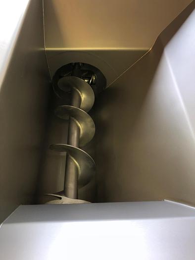 HACHOIR 130 ANGULAIRE TREMIE 200L Fabrication Française