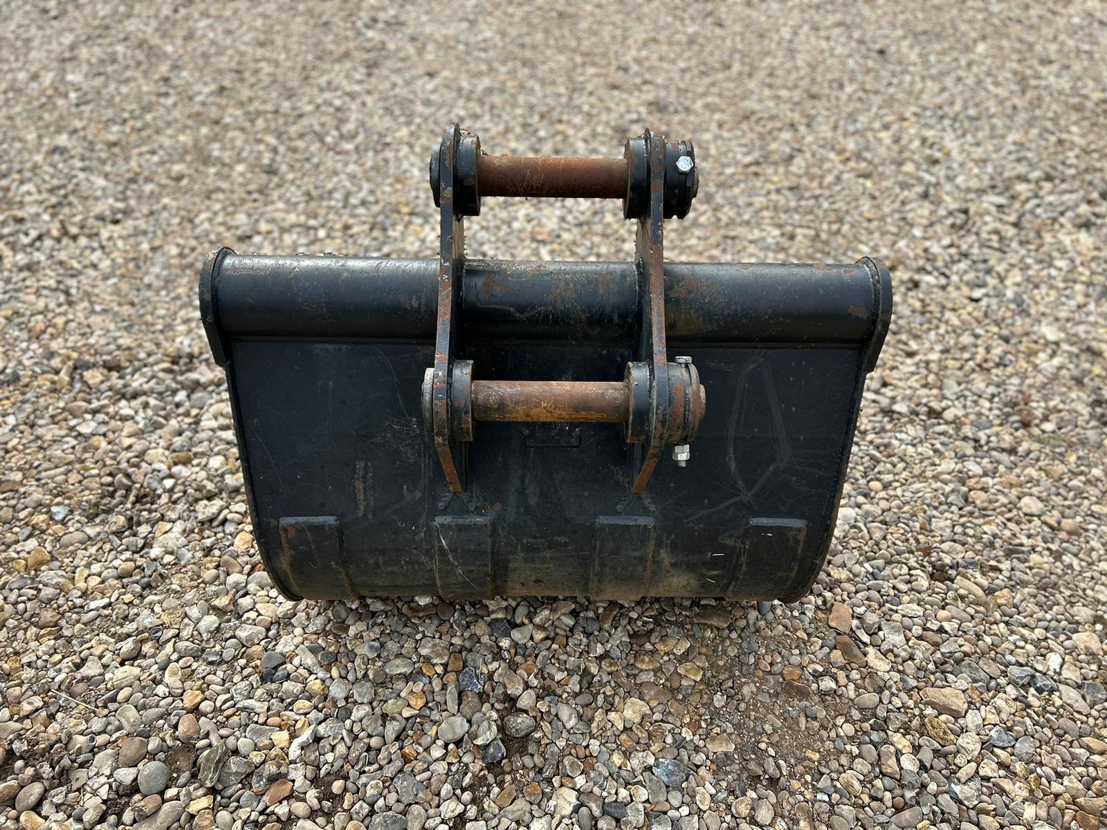 Used Digging Bucket for Sale at LBG Machinery, Ltd.