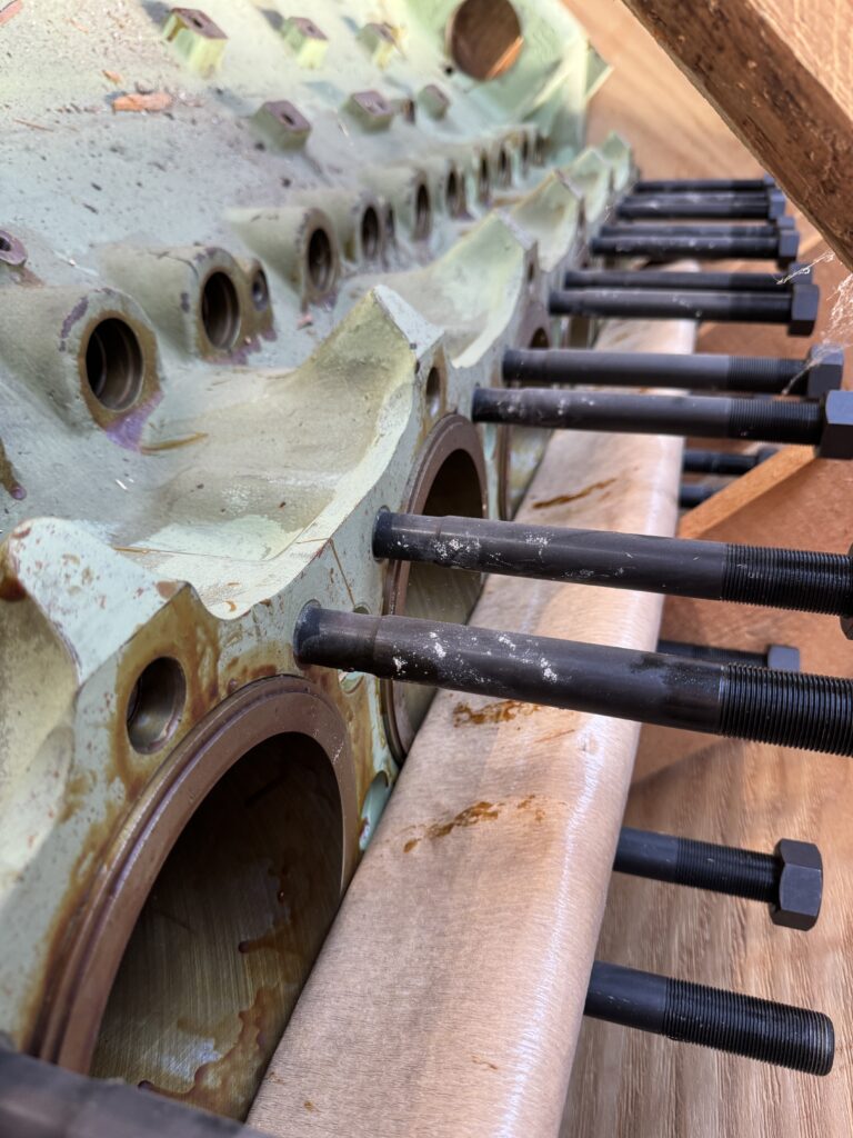 Used CYLINDER BLOCK MWM TBD 604-BVX12 - P/N 12137185