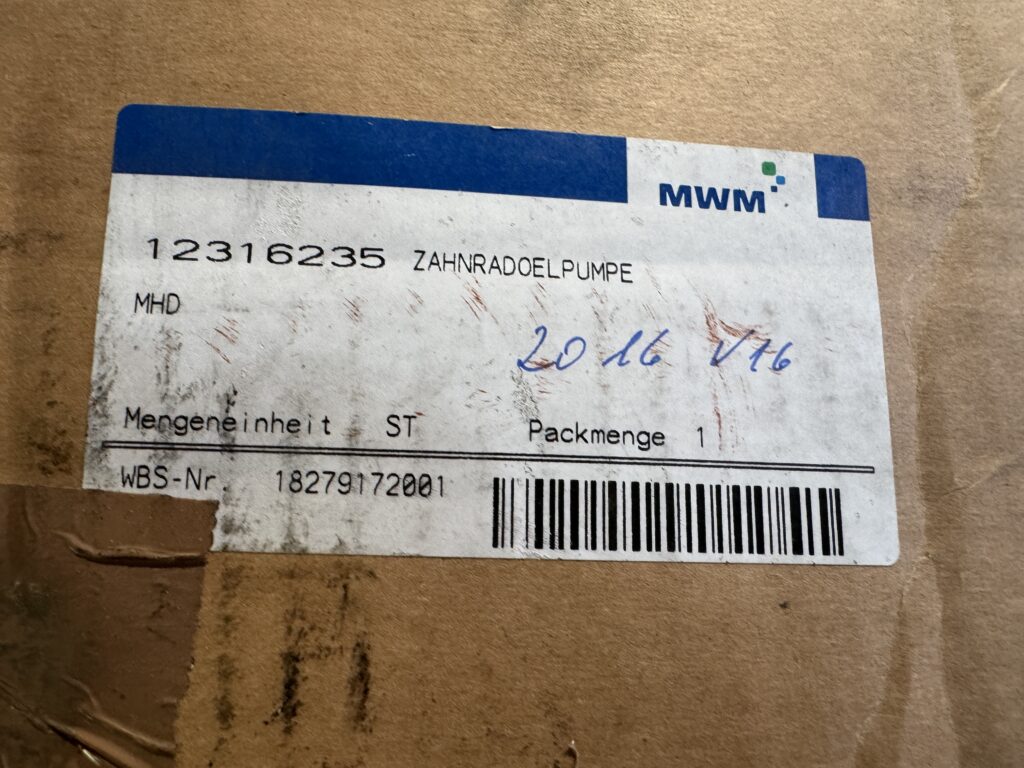 LUBRICATING OIL PUMP P/N 12316235 DEUTZ TCD 2016-V16