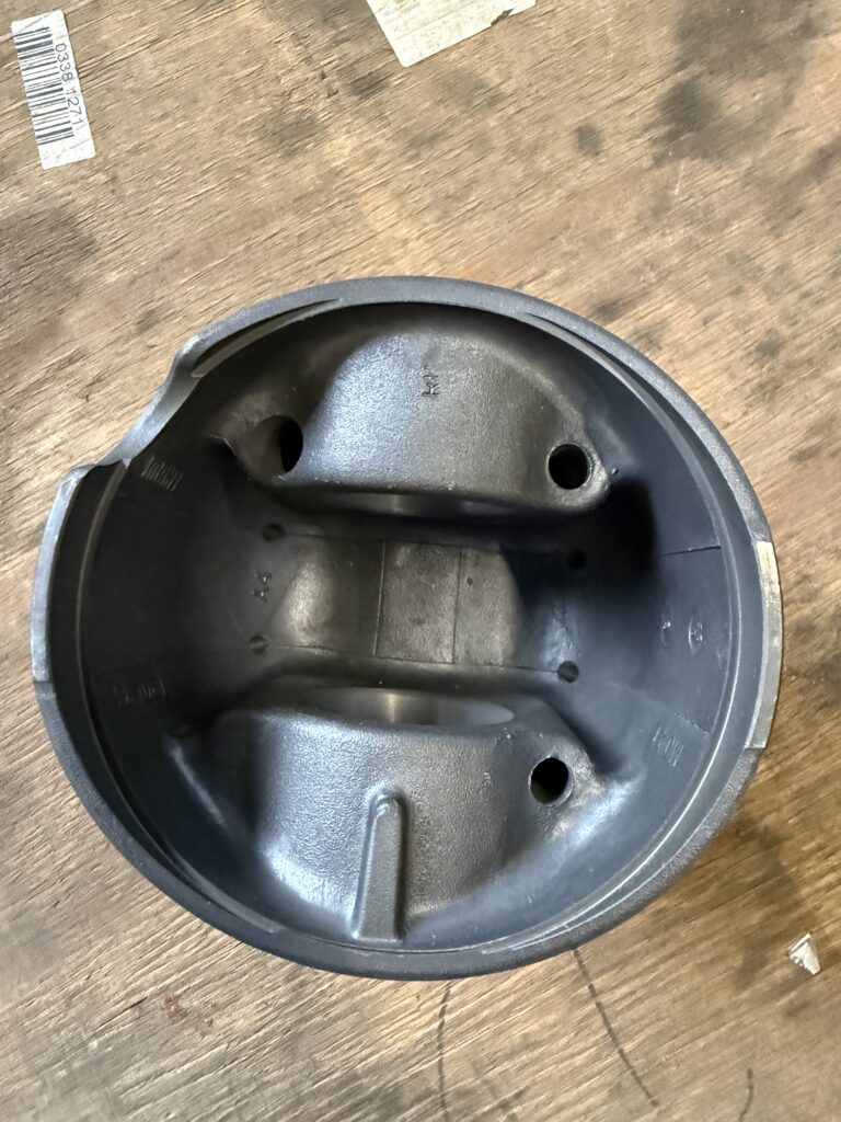 DEUTZ PISTON P/N 0241 4476