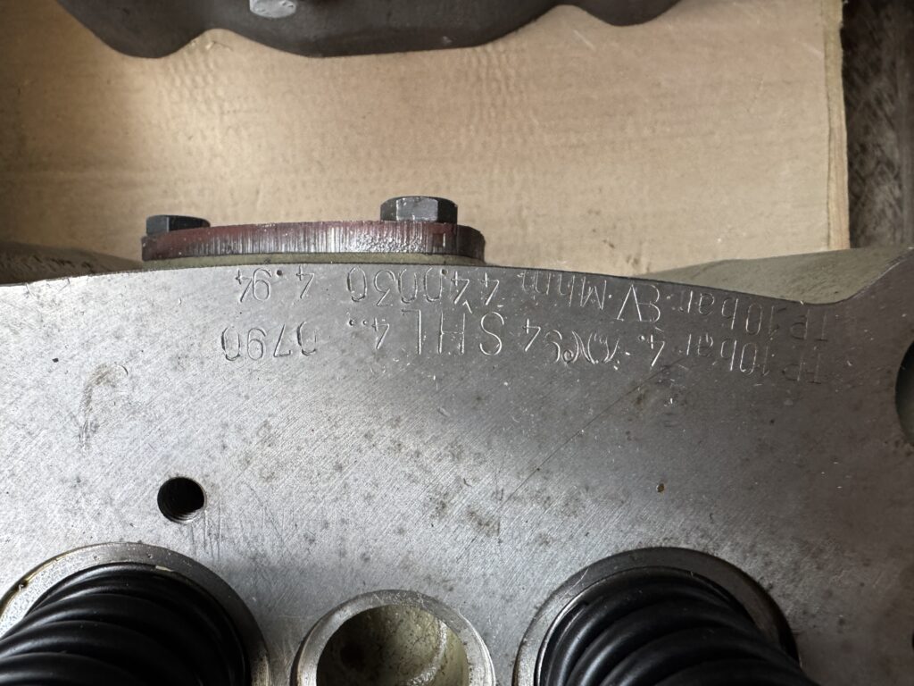 CYLINDER HEAD P/N 12170188 MWM TBD 440-6/8