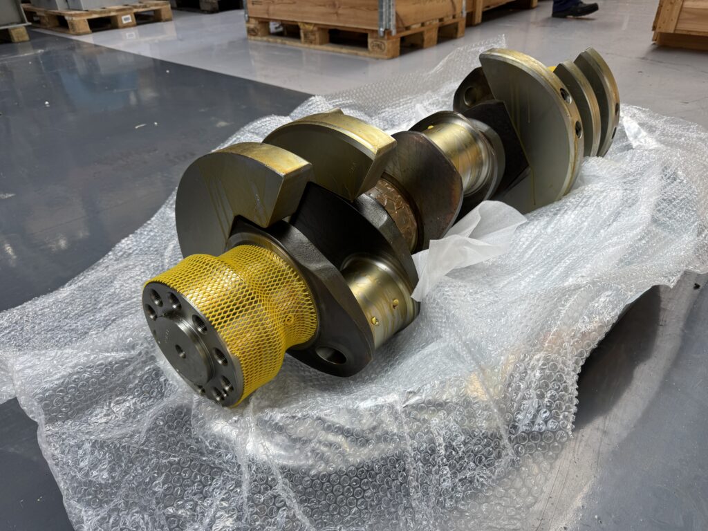 Used CRANKSHAFT MWM TBD 604-BV8 - P/N 12135135