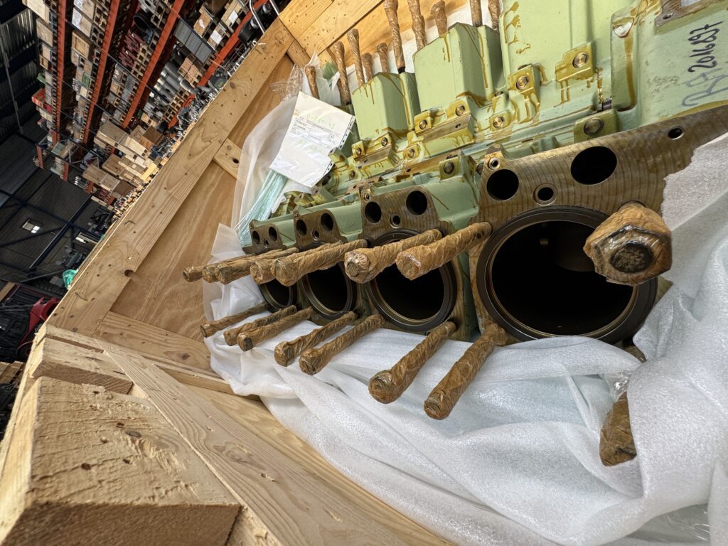 Used CYLINDER BLOCK DEUTZ TBD 620-V8 / TCD 2020-V8 - P/N 15084937 / 12307378