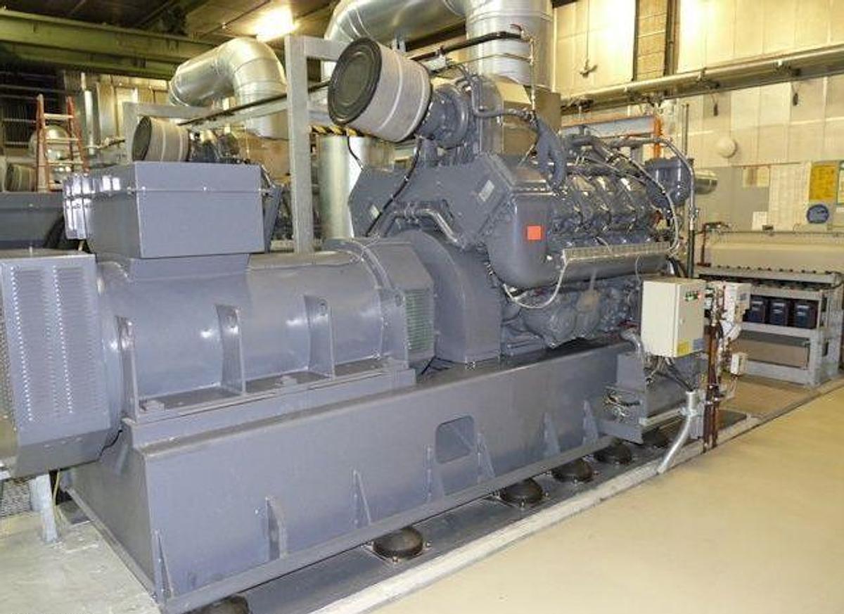 Used 2004 DEUTZ TBD 620-V8 / A. VAN KAICK – 1100 KVA GEN.SET