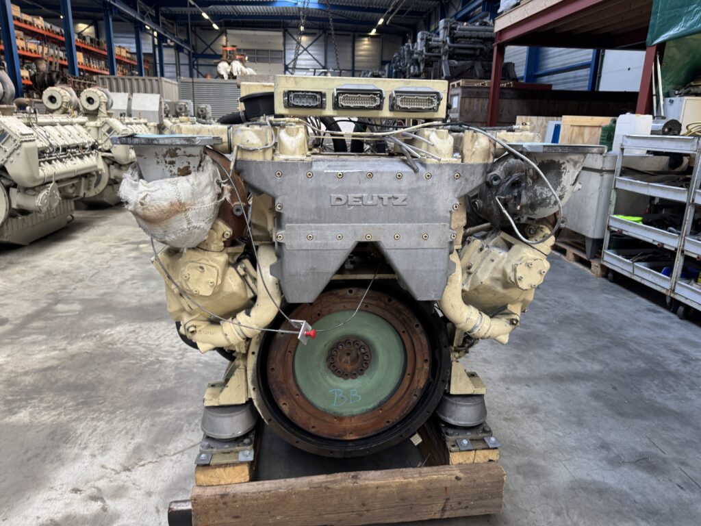 Used DEUTZ TBD 616-V12