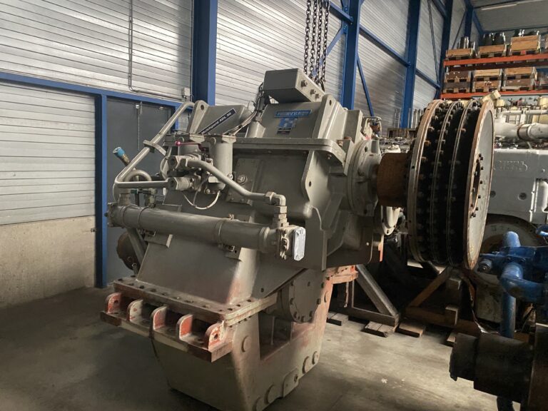 Used 1999 REINTJES WAF 3455 GEARBOX