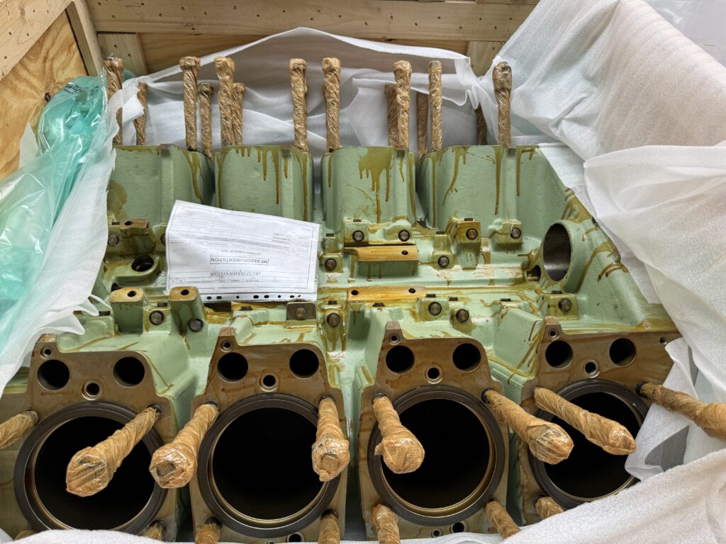 Used CYLINDER BLOCK DEUTZ TBD 620-V8 / TCD 2020-V8 - P/N 15084937 / 12307378