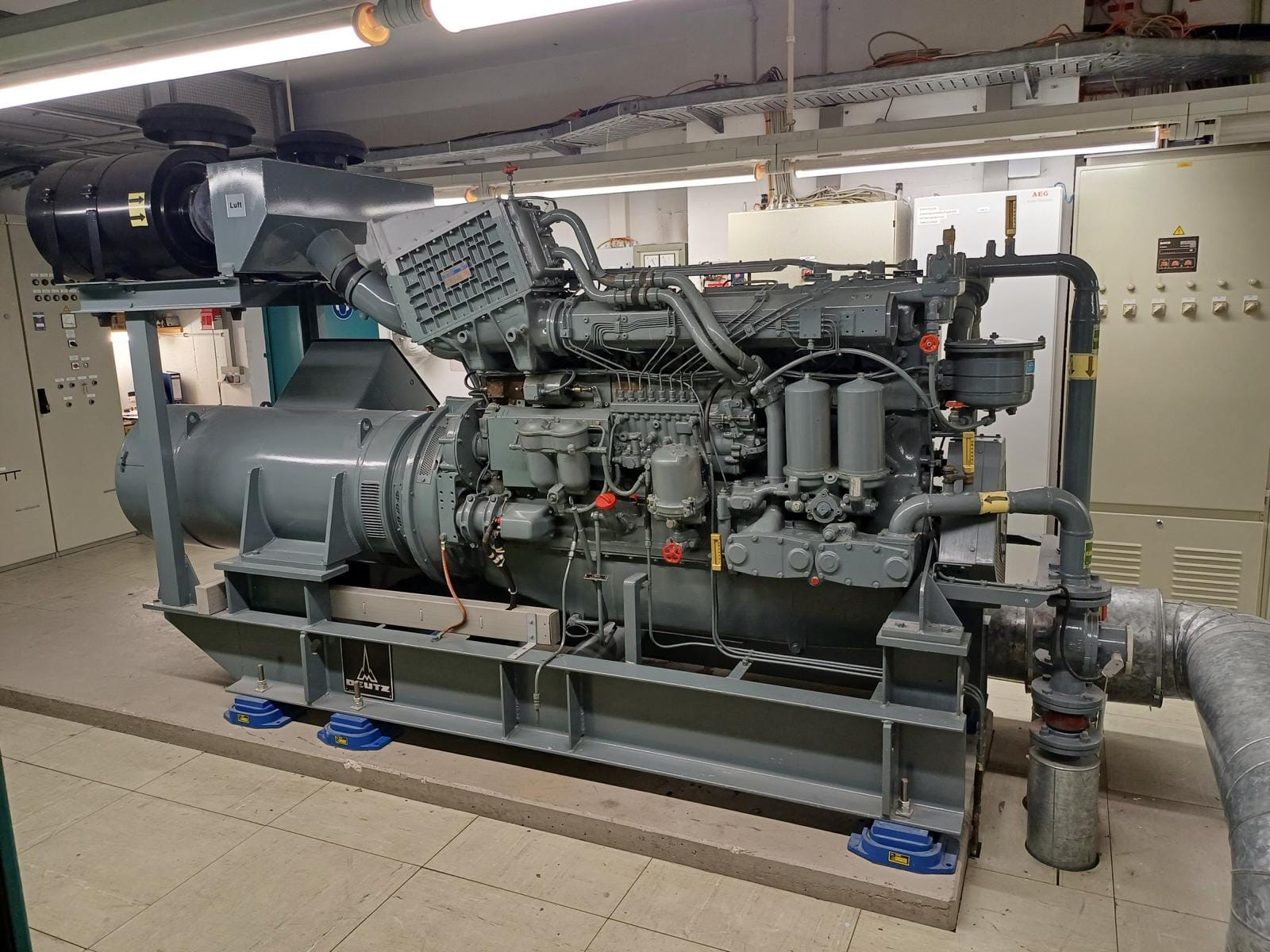 Used DEUTZ BA8M 816U / ANTON PILLER DIESEL GEN. SET 400 KVA