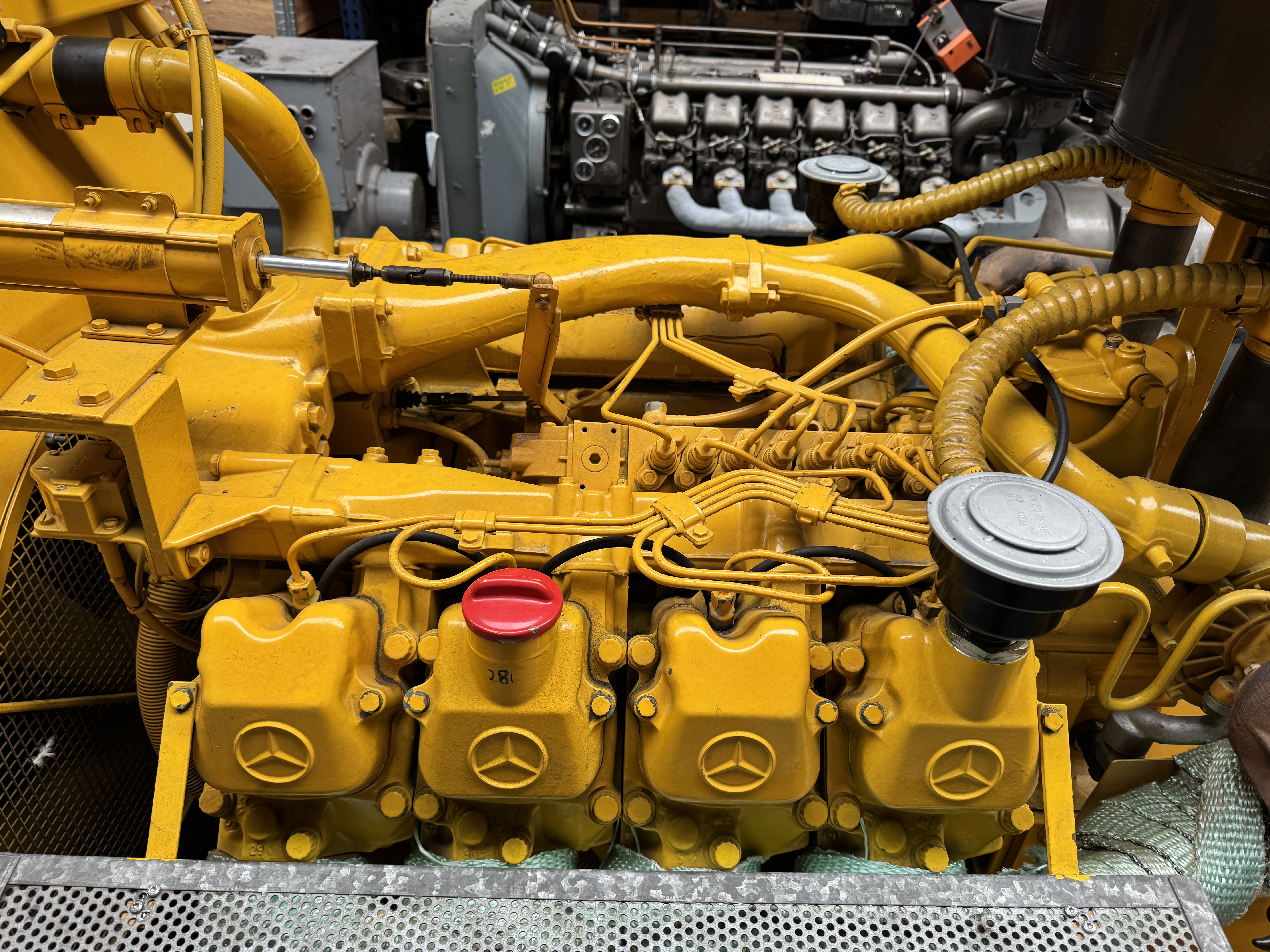 Used Mercedes / MTU 8V183 TA 32 / OM 442A - Anton Piller NKT 320-4 -265KVA