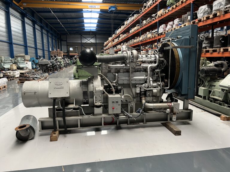 Used 1986 CUMMINS KT1150G / PILLER GEN SET 265 KVA