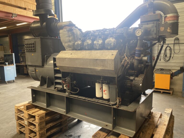 Used 1999 DEUTZ BF8M1015C / STAMFORD GEN.SET 530 KVA.