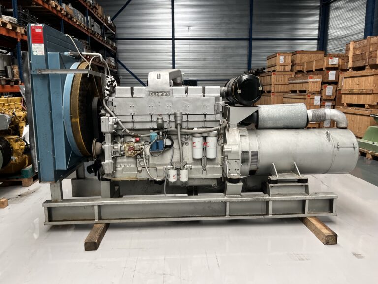 Used 1986 CUMMINS KT1150G / PILLER GEN SET 265 KVA