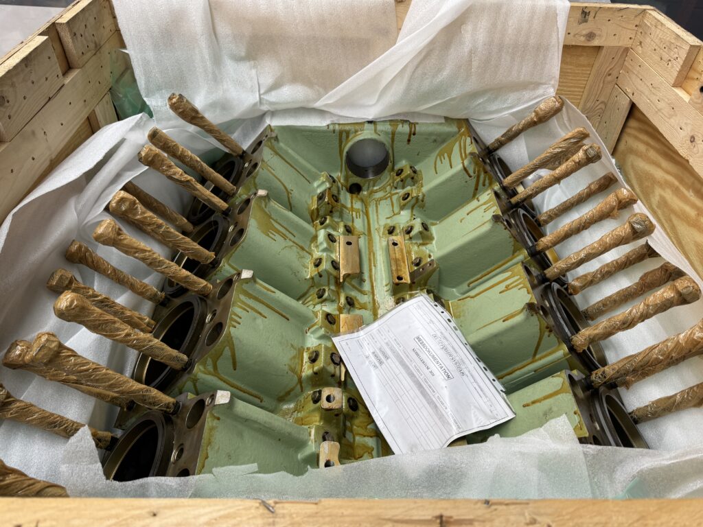 Used CYLINDER BLOCK DEUTZ TBD 620-V8 / TCD 2020-V8 - P/N 15084937 / 12307378