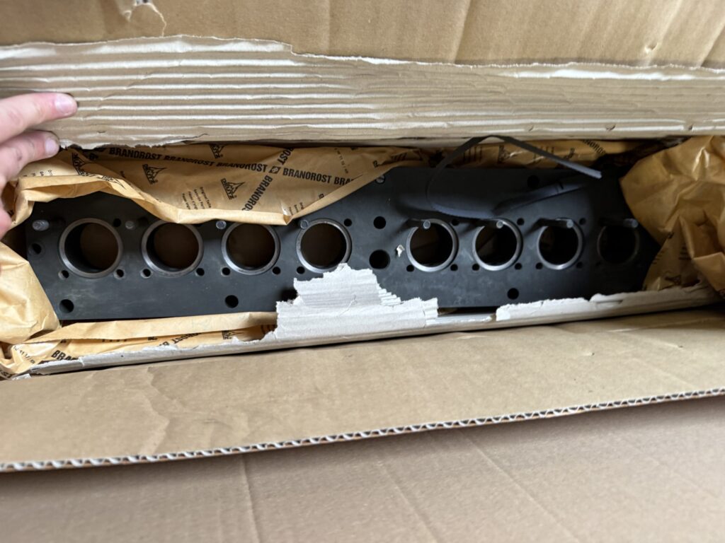 COVER OF FUEL INJECTION PUMP P/N 02122175