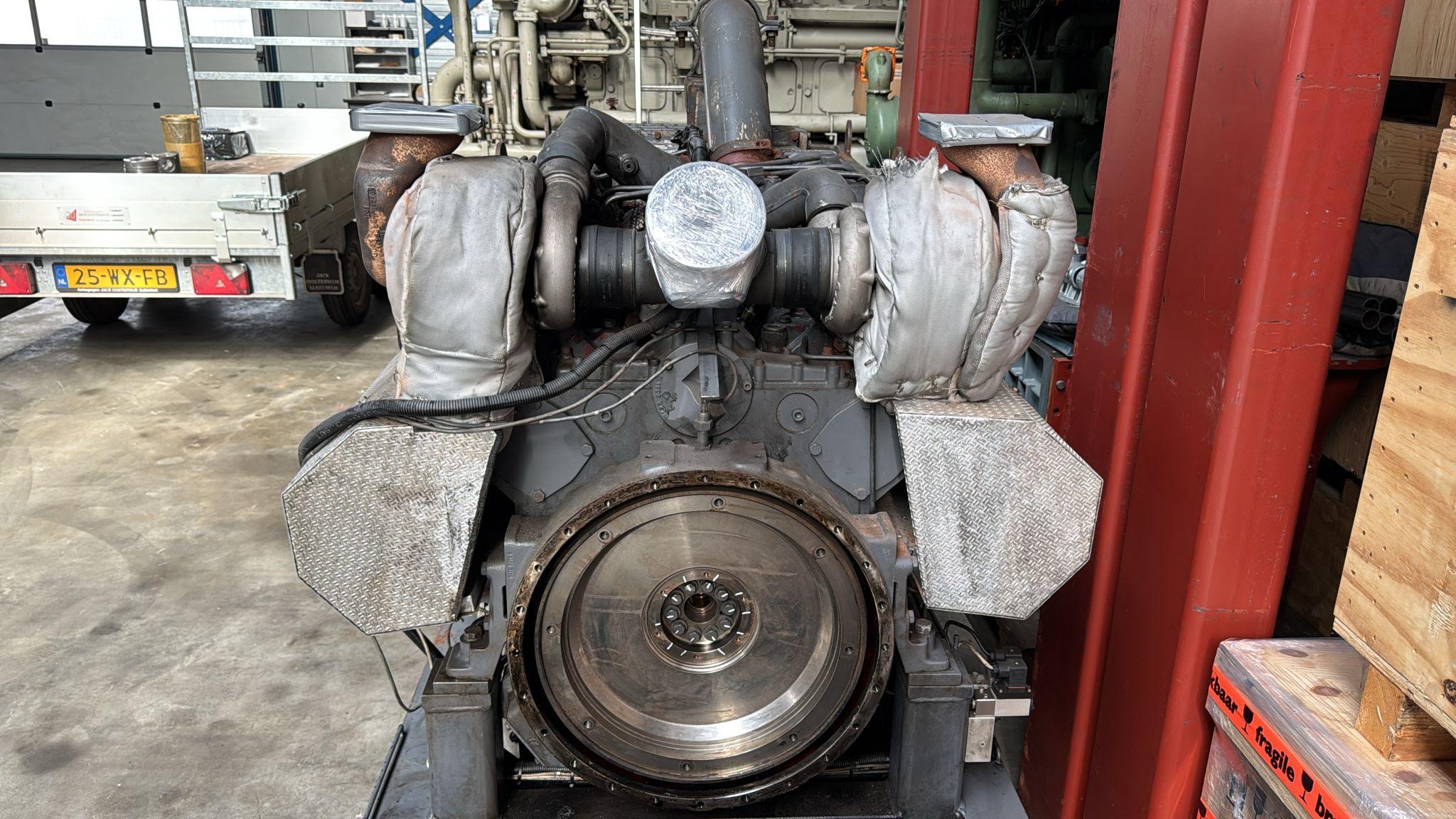 Used 1999 DEUTZ BF8M1015C / STAMFORD GEN.SET 530 KVA.