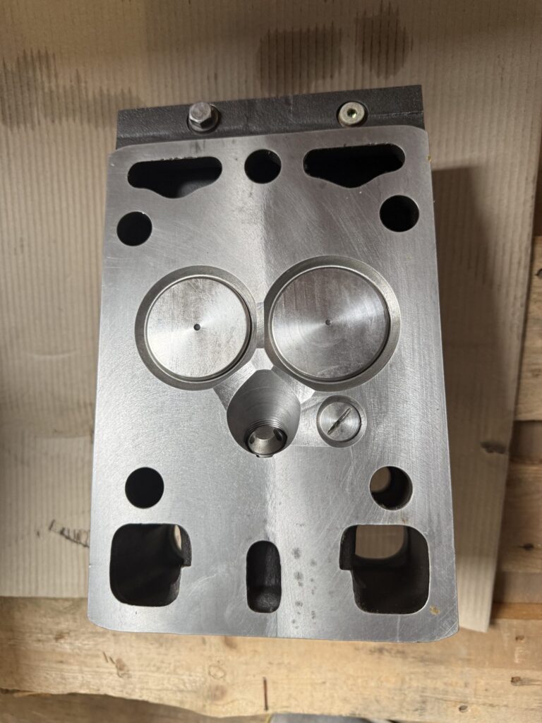 NEW CYLINDER HEAD MWM 518 P/N 1205 2875