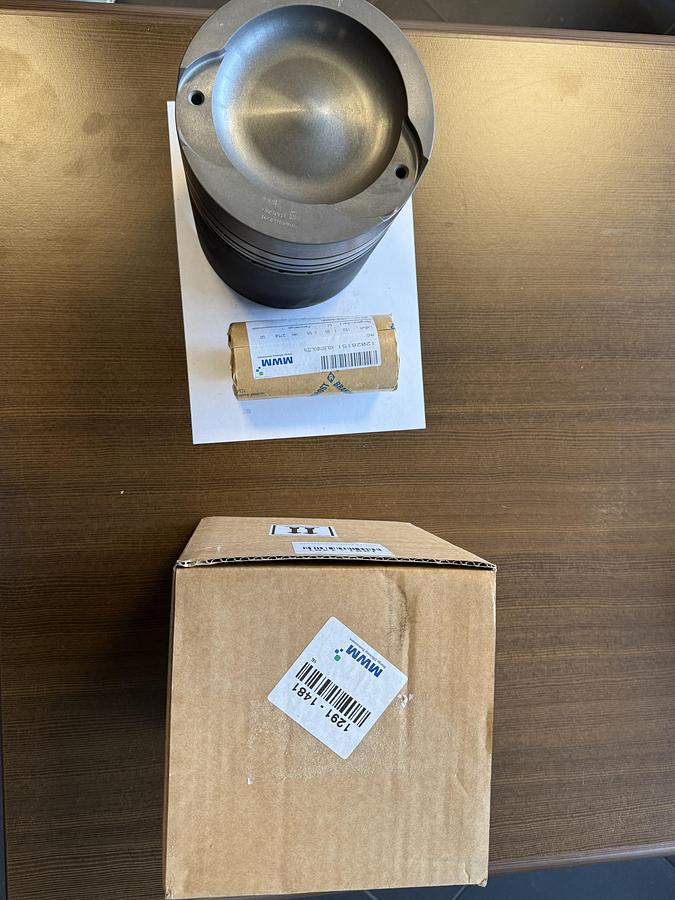 Used PISTON + PIN MWM TBD 601-6S - P/N 12911481 / 12028151