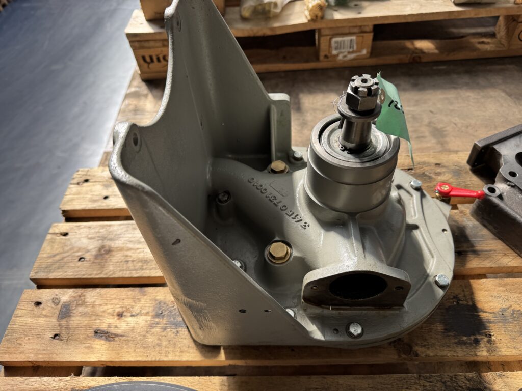 Used FRESH WATER PUMP P/N 12053735 FOR MWM TRHS518/618