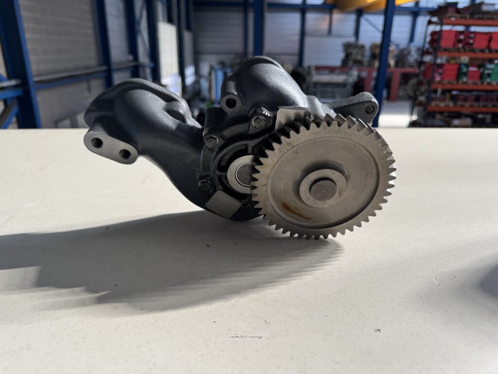 LUBRICATING OIL PUMP P/N 12277765 DEUTZ 616 OR 2016