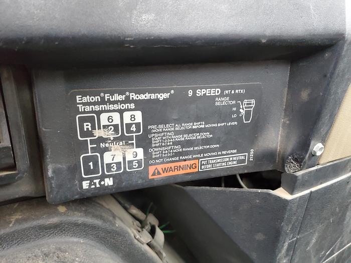 Used 1994 International 8200 SA Truck