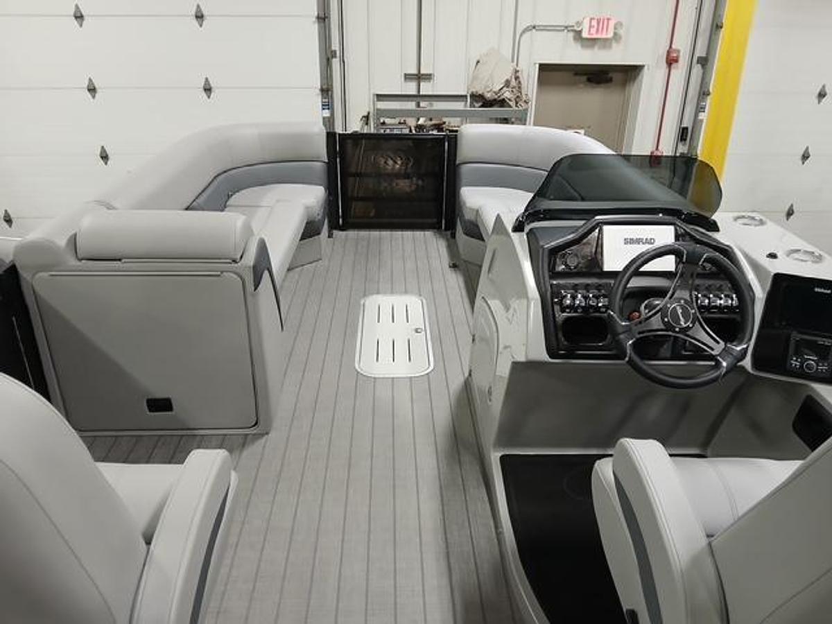2025 Bentley Pontoons 253 Elite Admiral