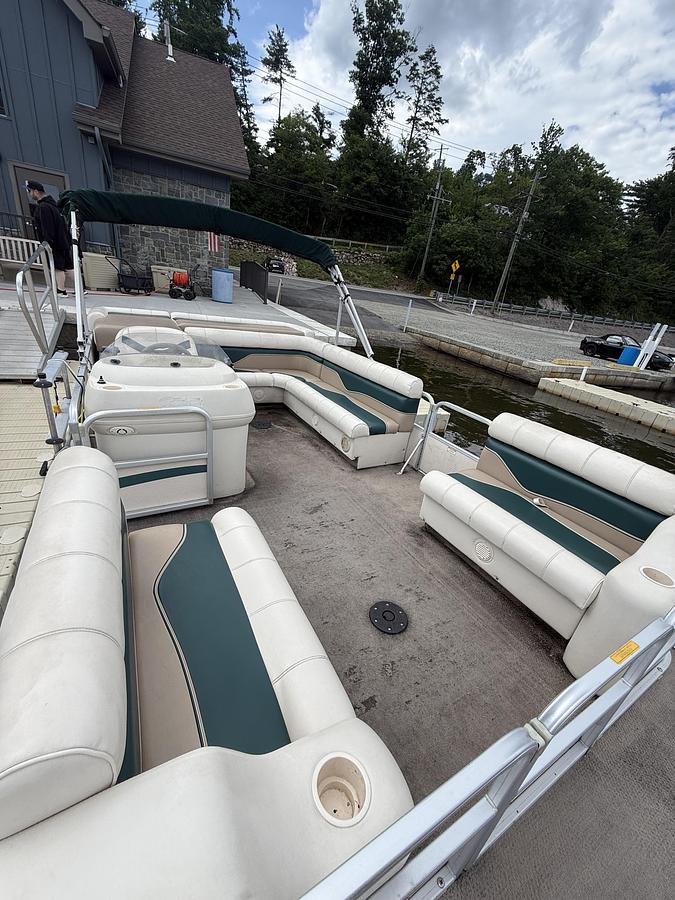 Used 2004 Godfrey Sweetwater Challenger 200ES