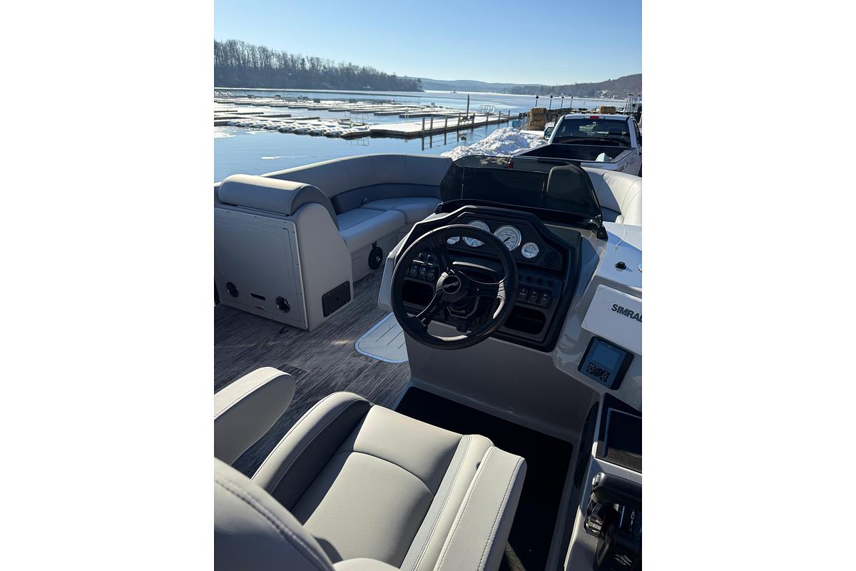 2026 Bentley Pontoons Legacy 243 Navigator