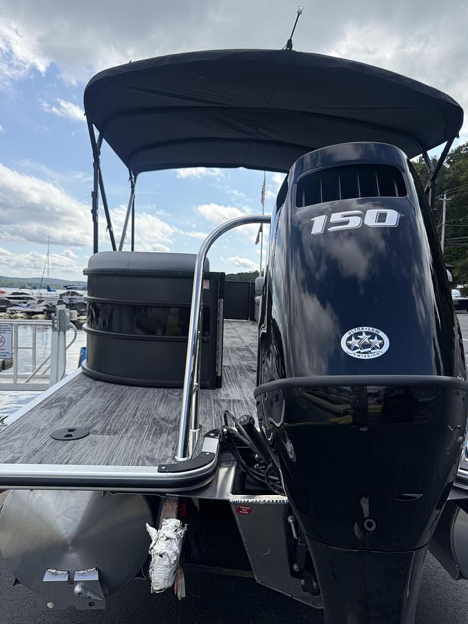 2027 Bentley Pontoons 223 Bolt