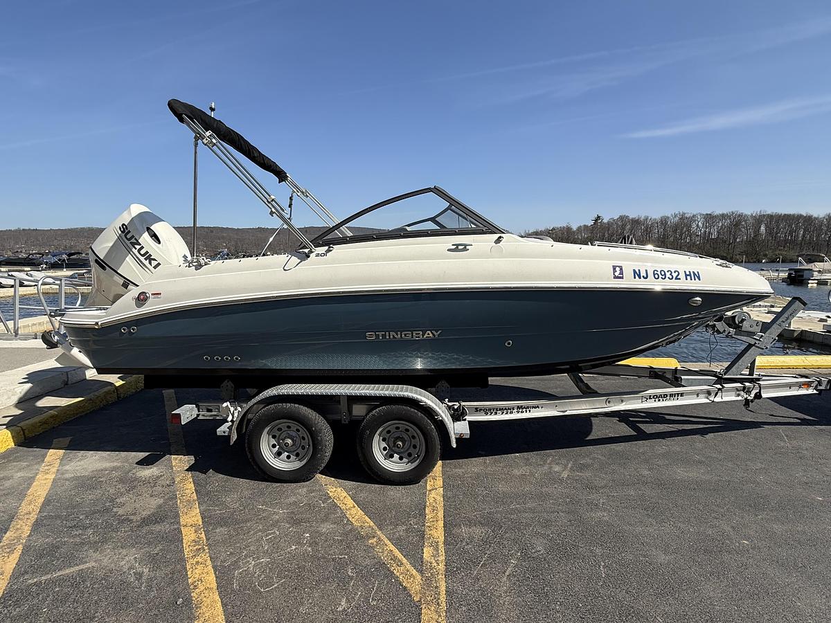Used 2020 Stingray 201DS