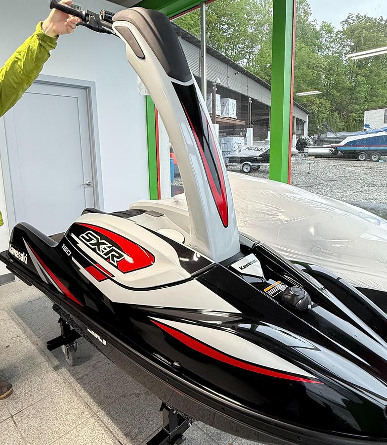 2024 Kawasaki SXR-160