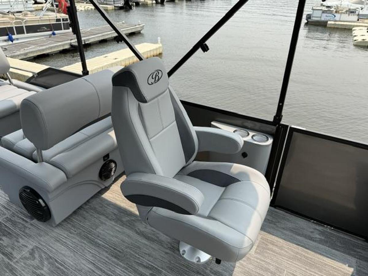 2027 Bentley Pontoons 243 Quad Swingback