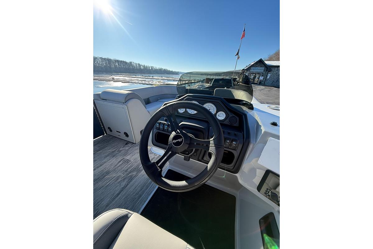 2026 Bentley Pontoons Legacy 243 Navigator