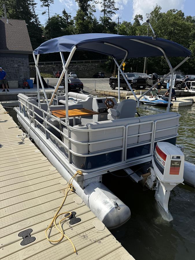 Used 1980 Harris Floay Boat