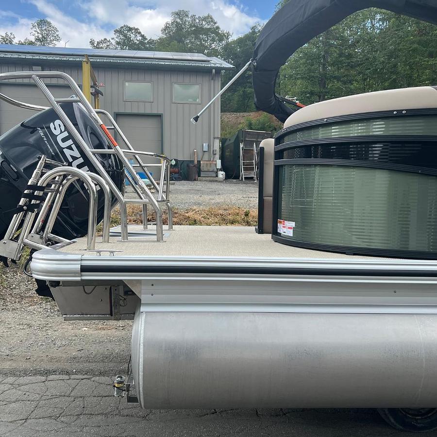 2025 Crest Classic 220 SLC