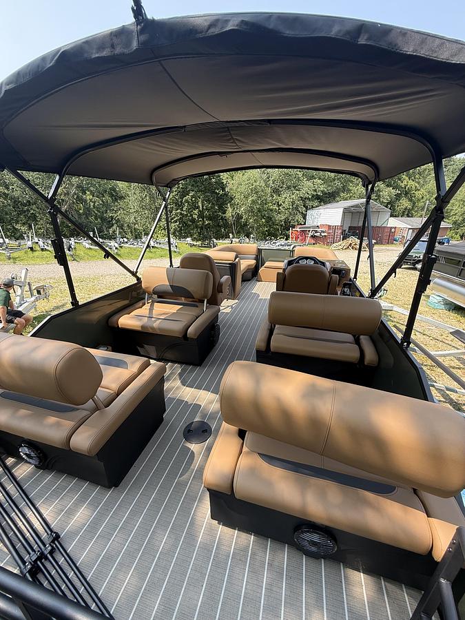 2027 Bentley Pontoons Legacy 223 Quad Swingback