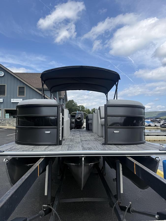 2027 Bentley Pontoons 223 Bolt