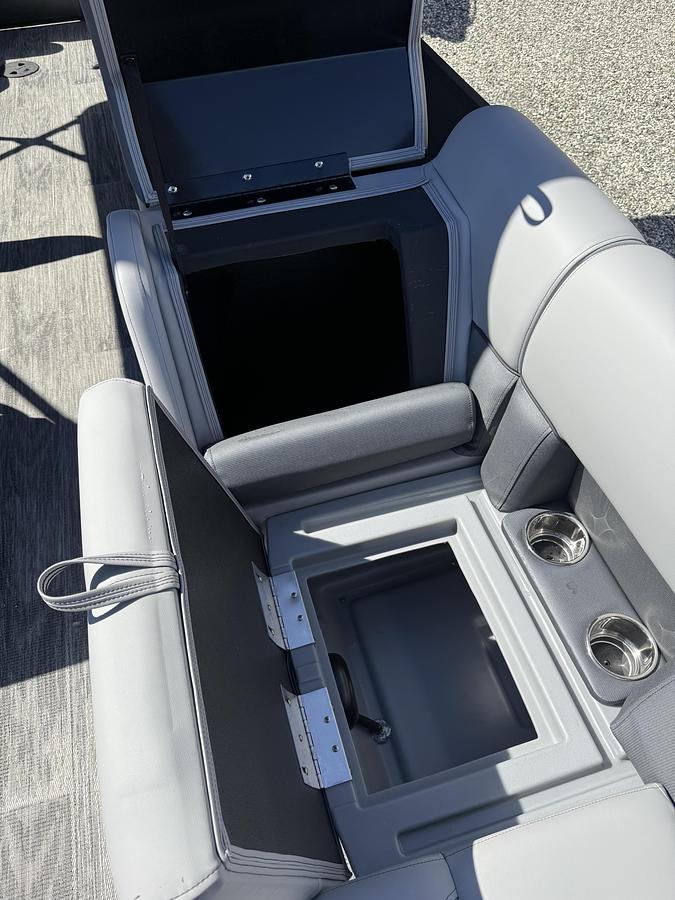 Used 2026 Bentley Pontoons Bolt 223