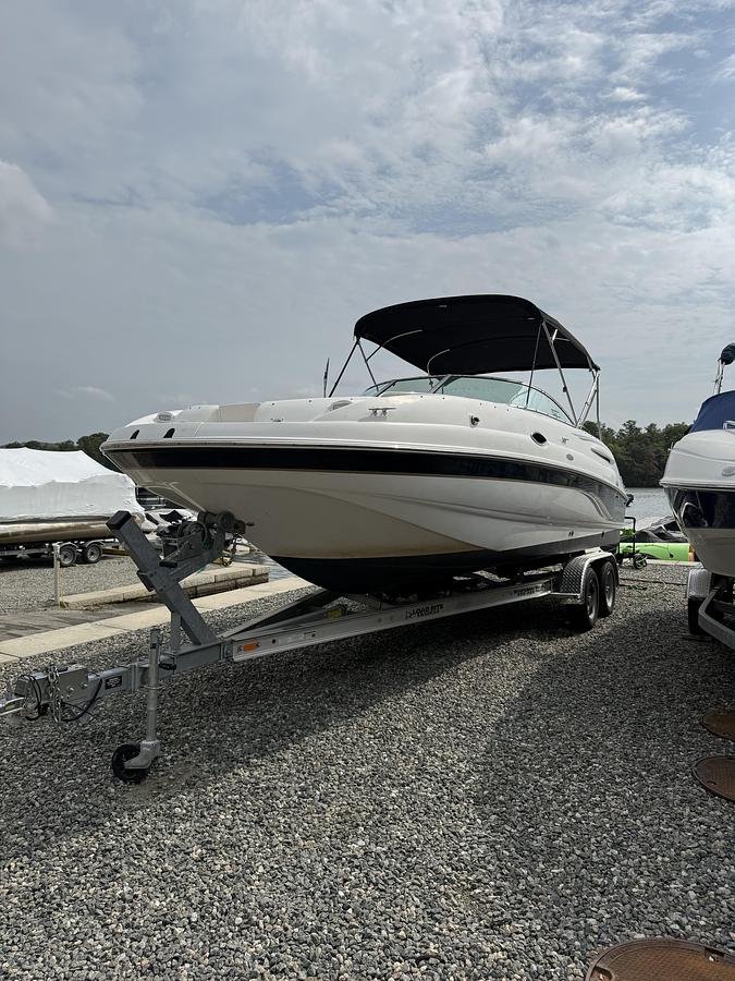 Used 2002 Chaparral 243 Sunesta