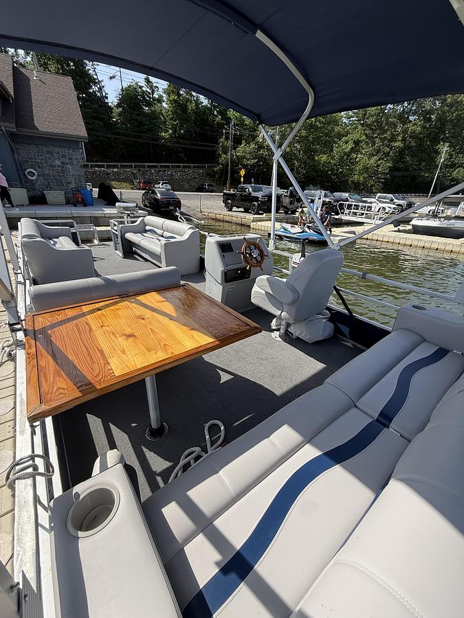 Used 1980 Harris Floay Boat