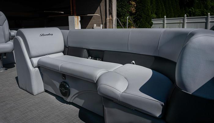 2024 Bentley Pontoons 240 Navigator