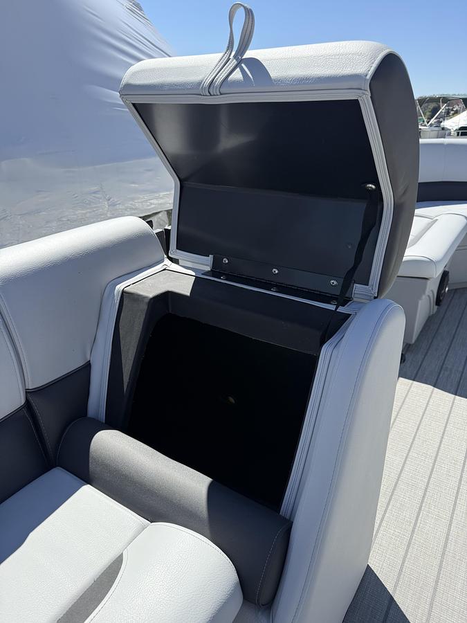 Used 2024 Bentley Pontoons 203 Legacy Cruise XL