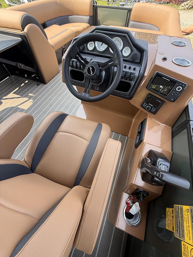 2027 Bentley Pontoons Legacy 223 Quad Swingback