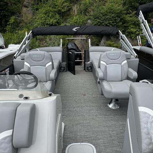 2024 Crest Classic DLX 220