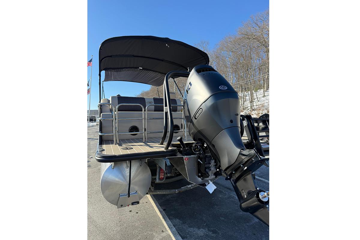 2026 Bentley Pontoons Elite 223 Swingback Bench