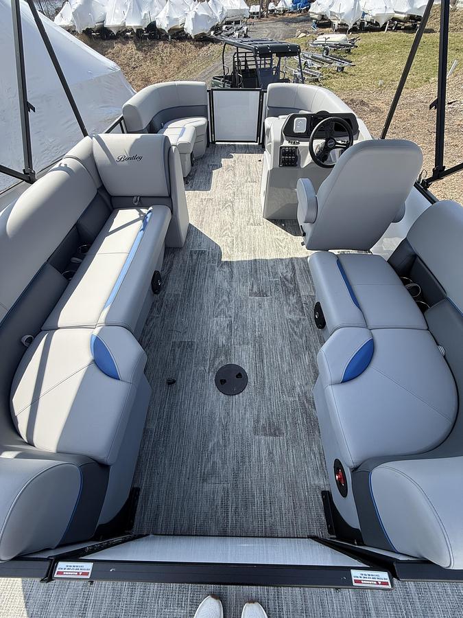 2026 Bentley Pontoons Bolt 203
