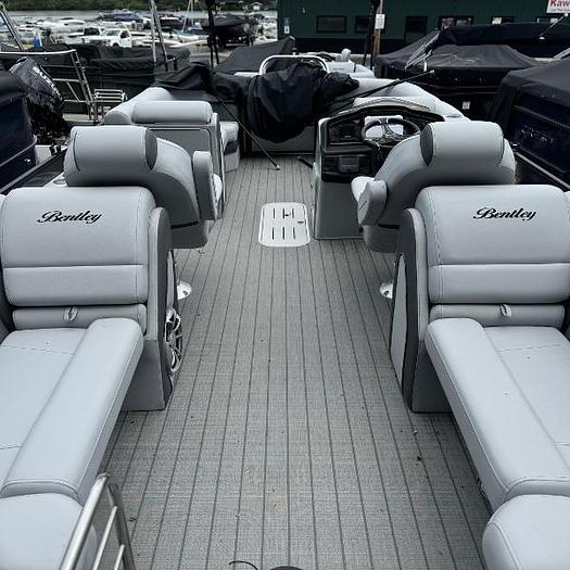 2024 Bentley Pontoons 223 ELITE ADMIRAL